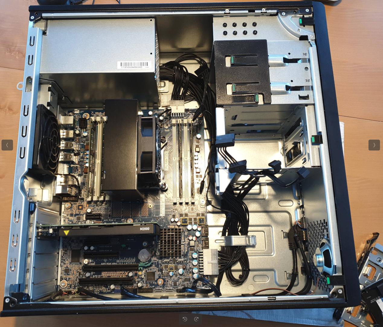 Image: Insides of the HP Z440